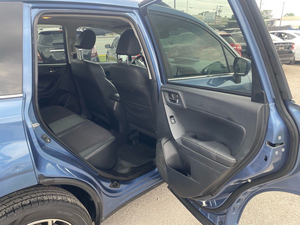 2015 Subaru Forester Image 15