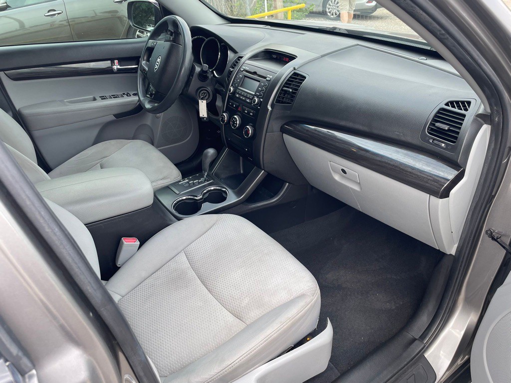 2011 Kia Sorento Image 10