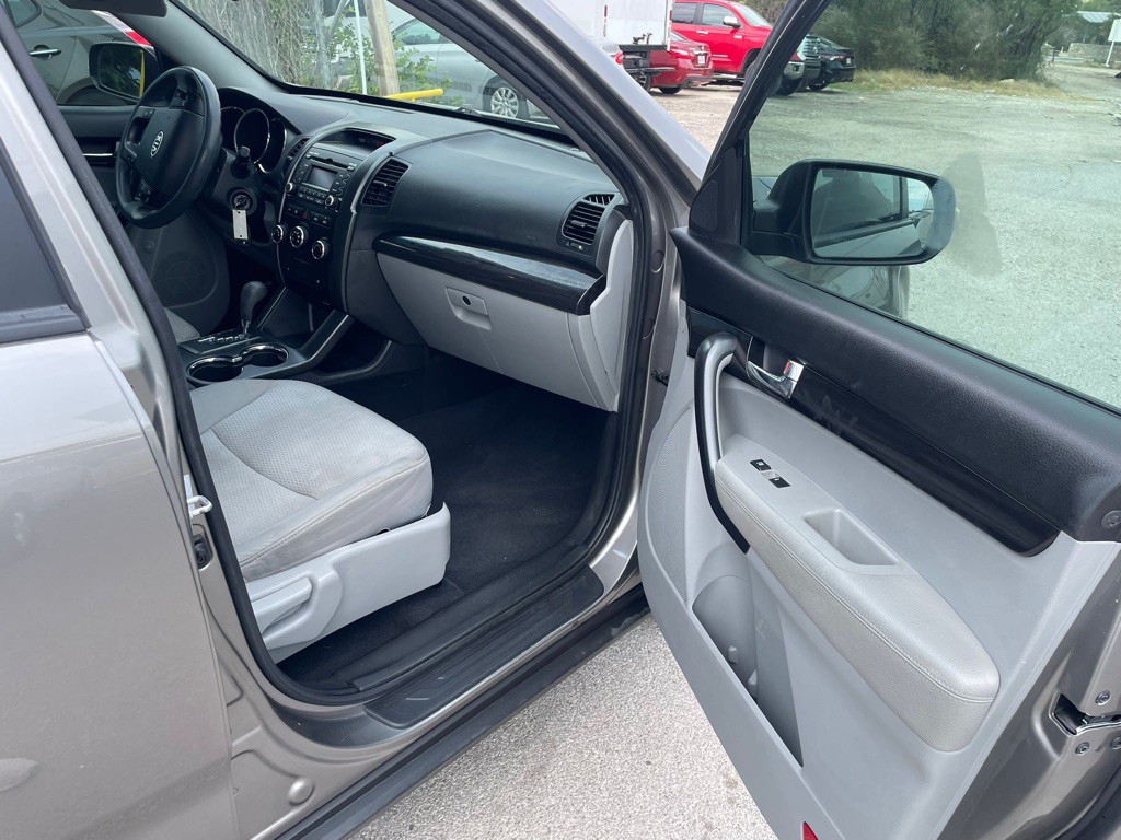 2011 Kia Sorento Image 11