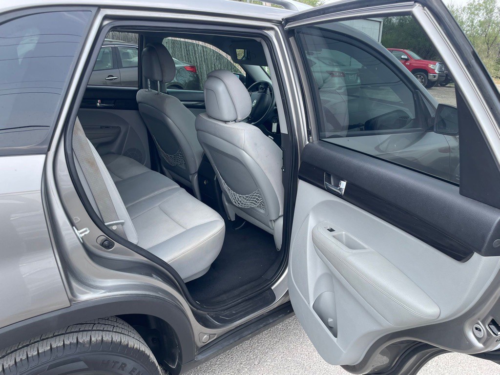 2011 Kia Sorento Image 14