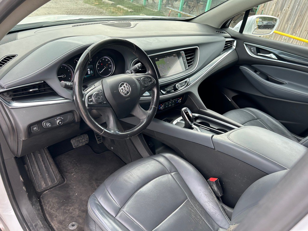 2018 Buick Enclave Image 8