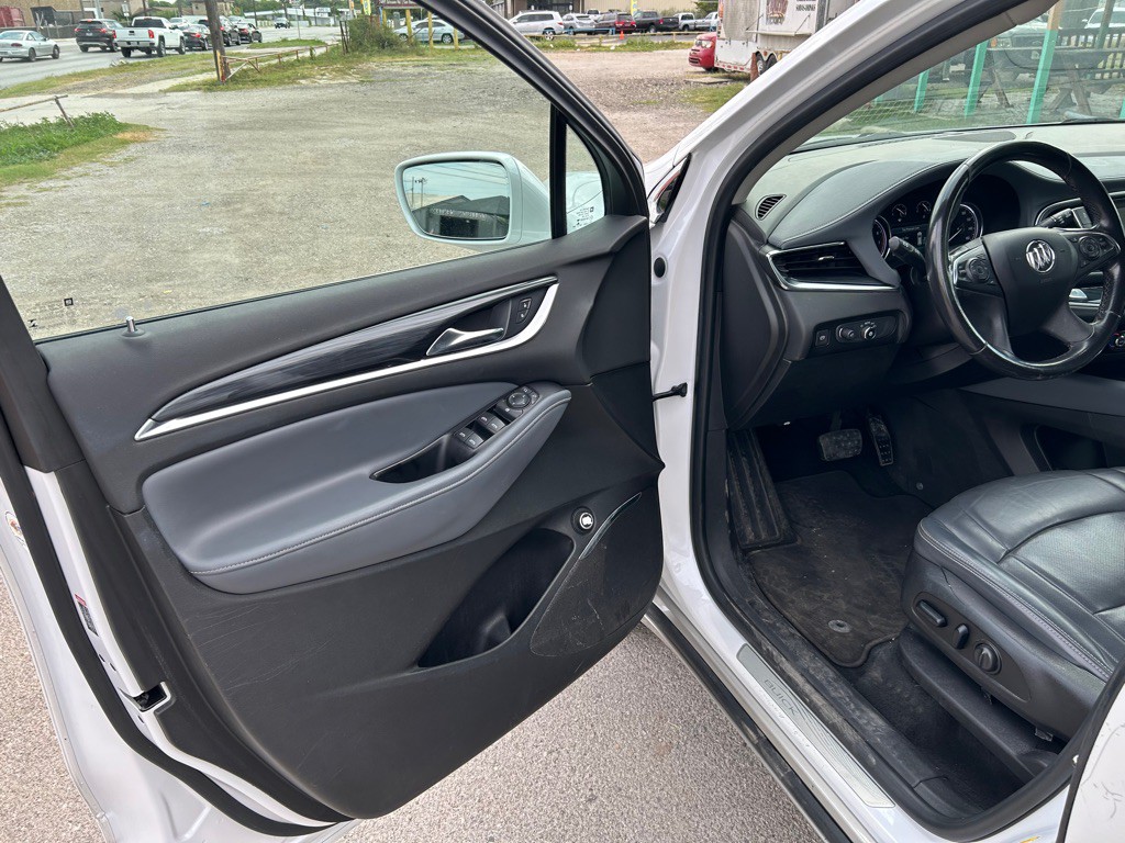 2018 Buick Enclave Image 10