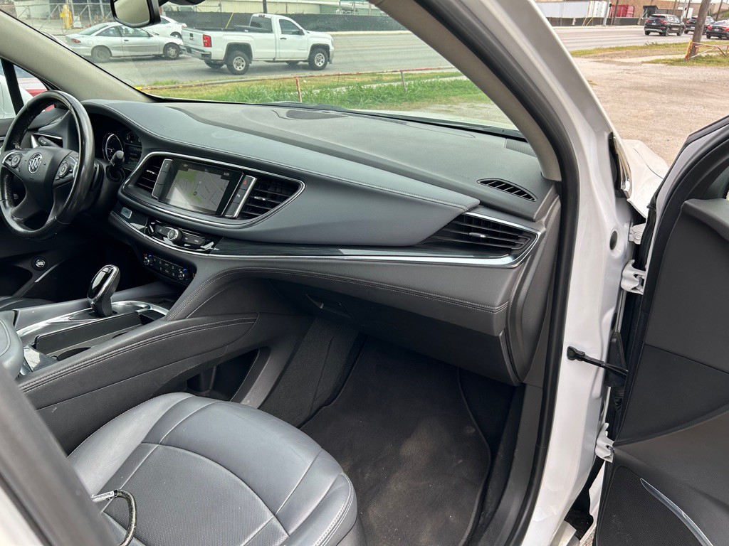 2018 Buick Enclave Image 11