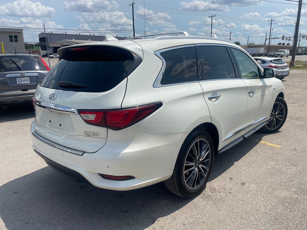 2017 INFINITI QX60 Image 3