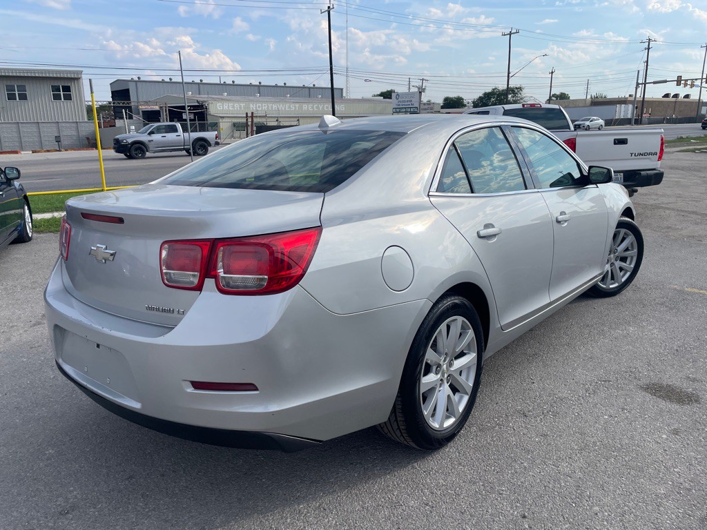 2013 Chevrolet Malibu Image 3