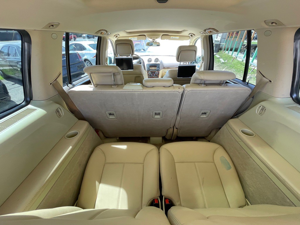 2011 Mercedes-Benz GL-Class Image 7