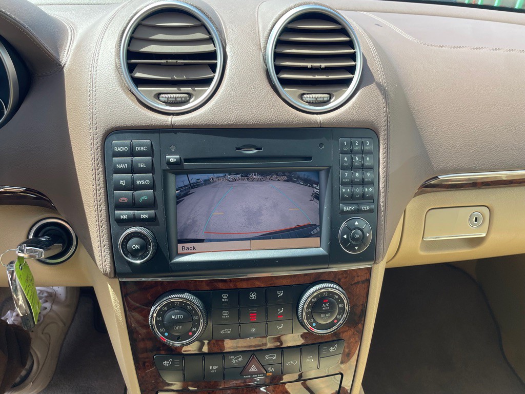 2011 Mercedes-Benz GL-Class Image 15
