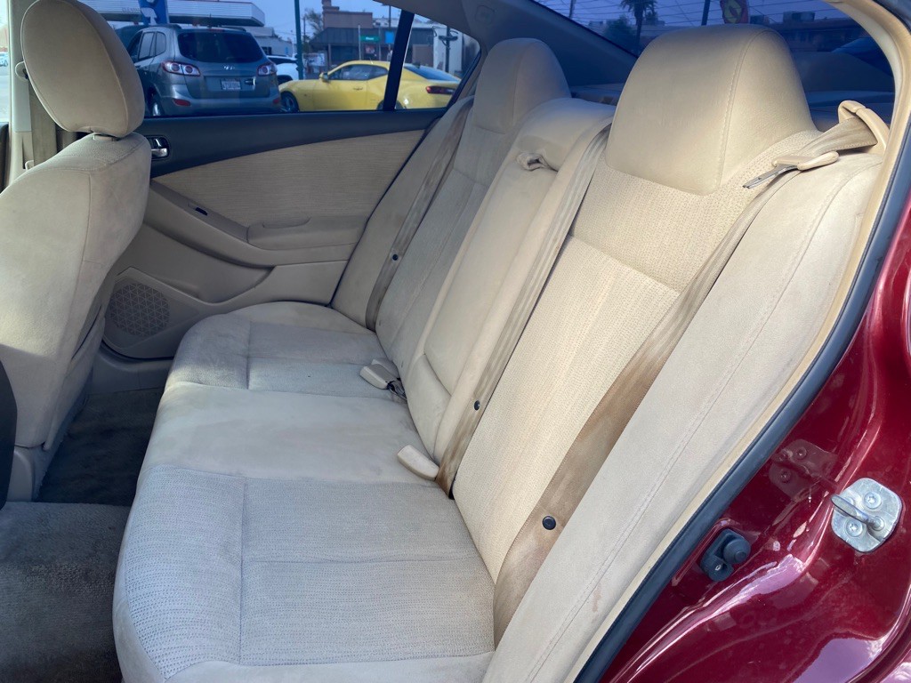 2011 Nissan Altima Image 7