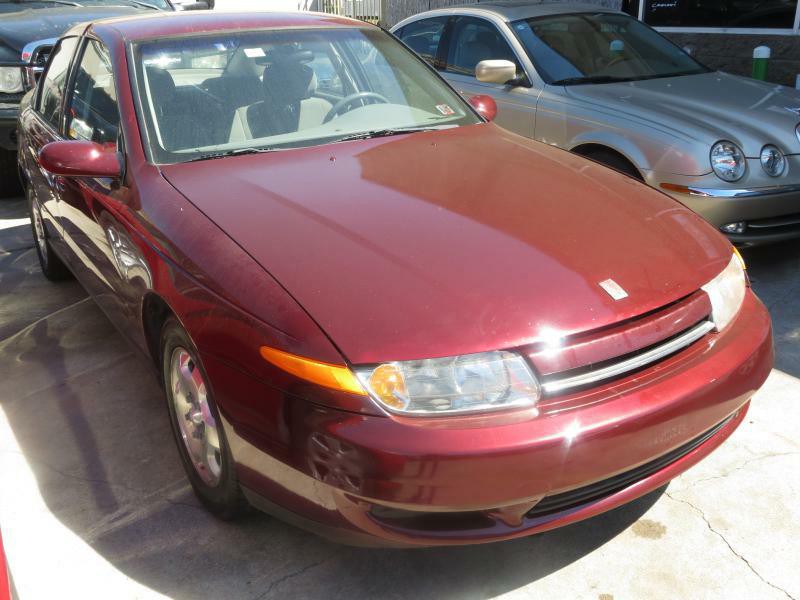 2002 Saturn L300 Image 2