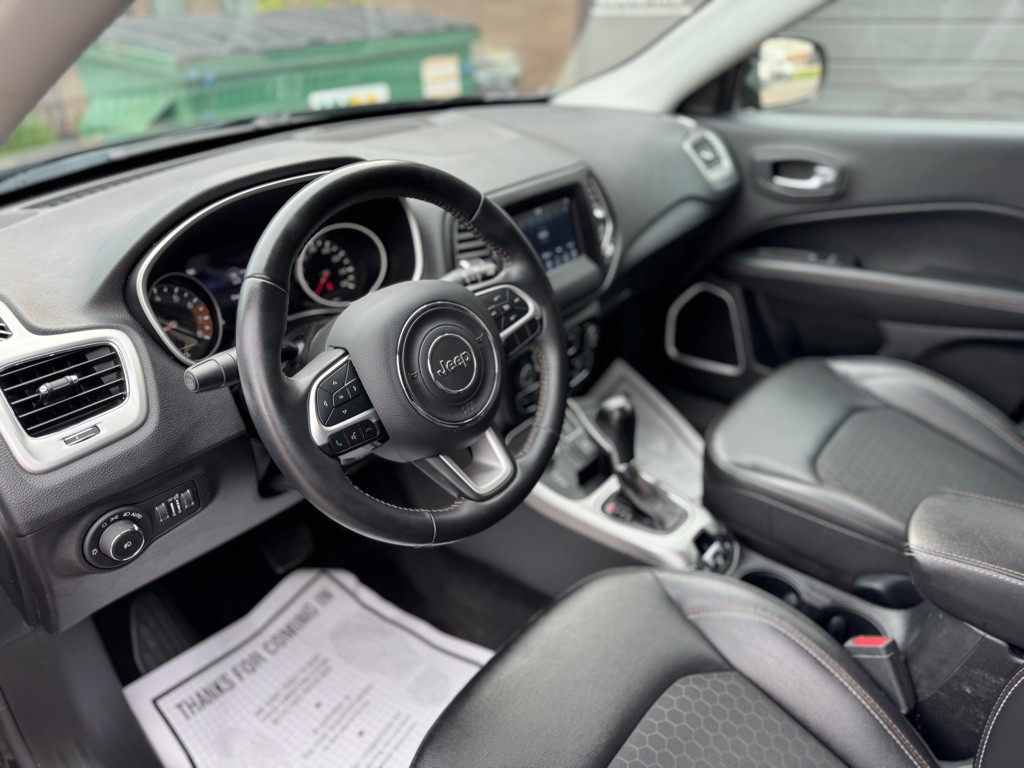 2018 Jeep Compass Image 9