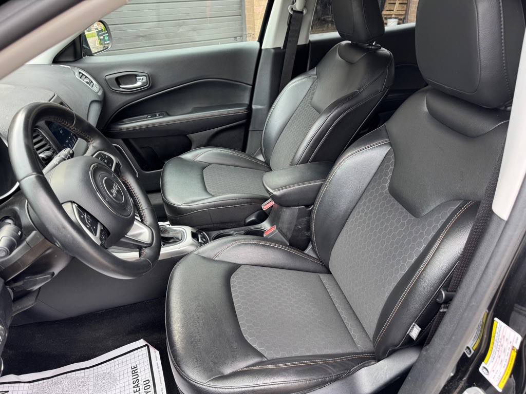 2018 Jeep Compass Image 12