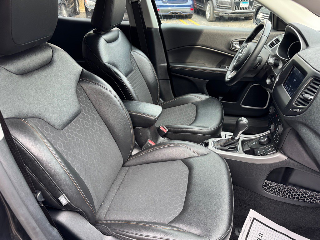 2018 Jeep Compass Image 14