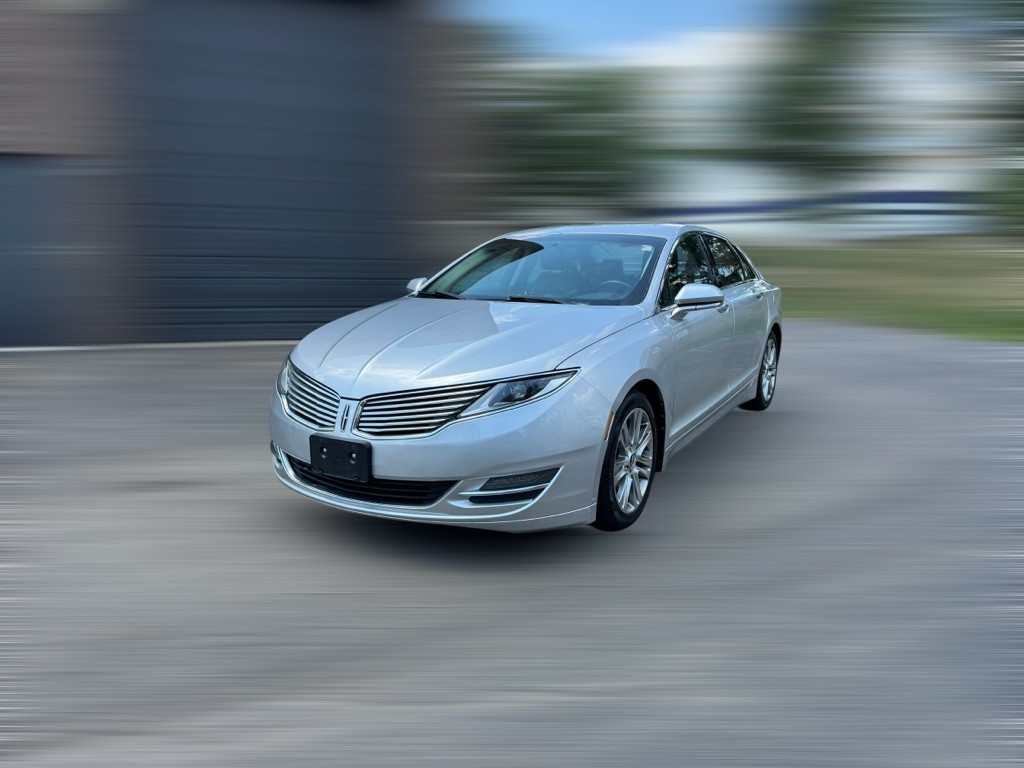 2013 Lincoln MKZ Image 2