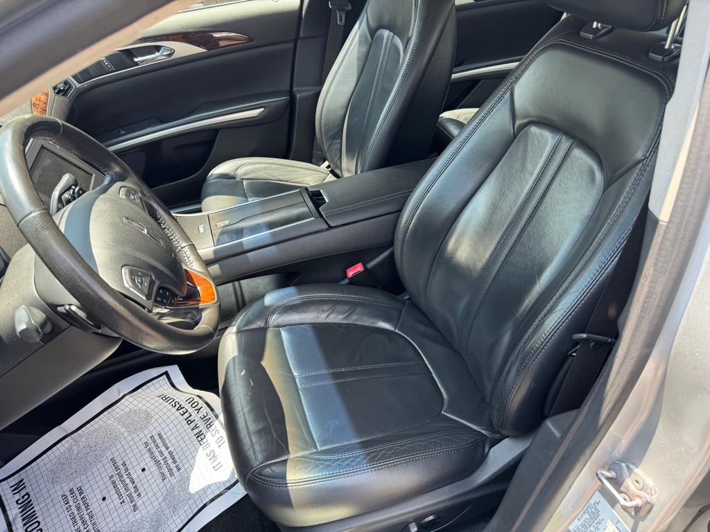 2013 Lincoln MKZ Image 11