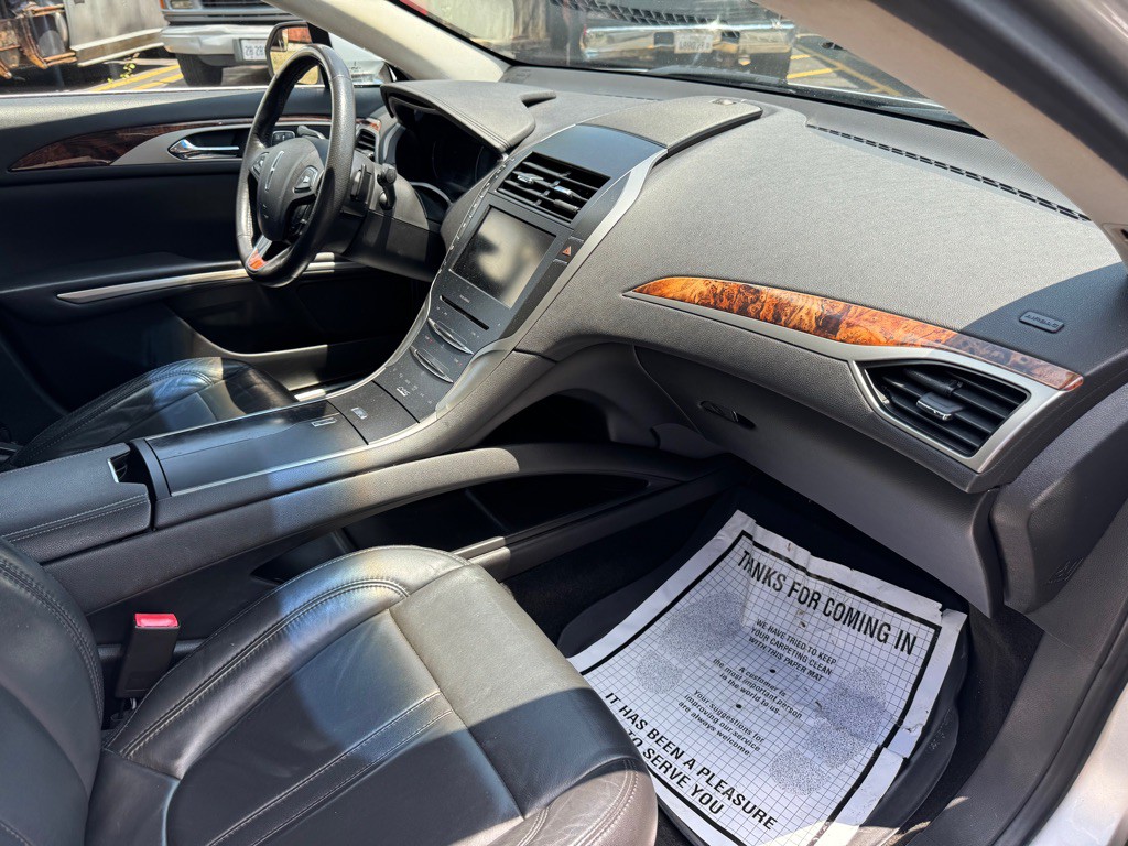 2013 Lincoln MKZ Image 12