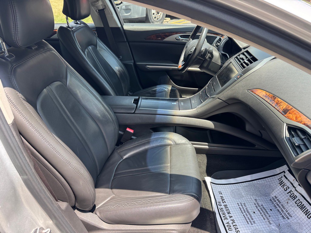 2013 Lincoln MKZ Image 13