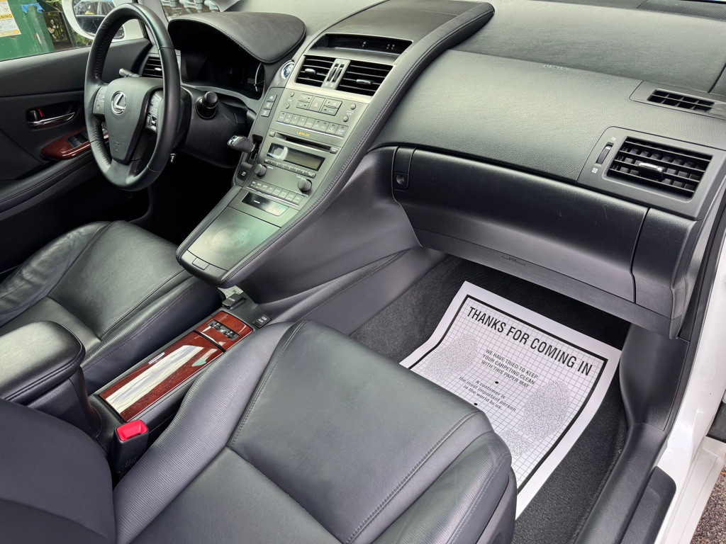 2010 Lexus HS 250h Image 12