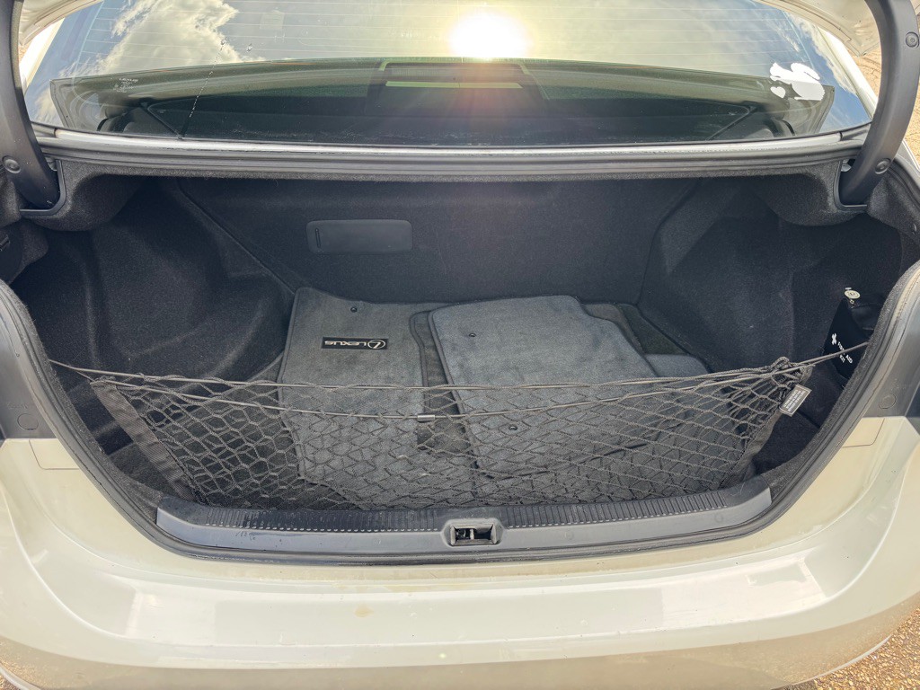 2010 Lexus HS 250h Image 16