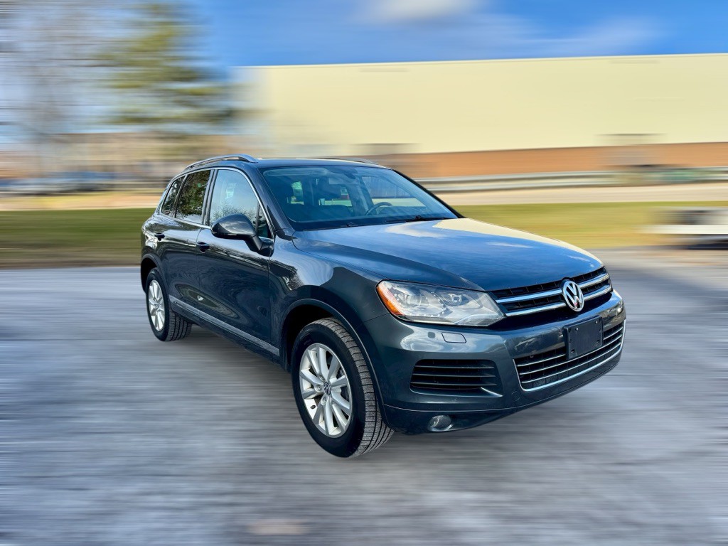 2013 Volkswagen Touareg Image 3