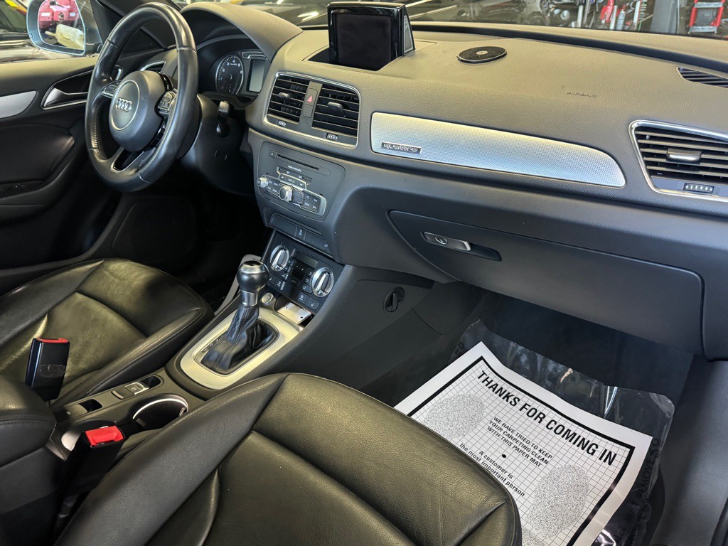 2015 Audi Q3 Image 12