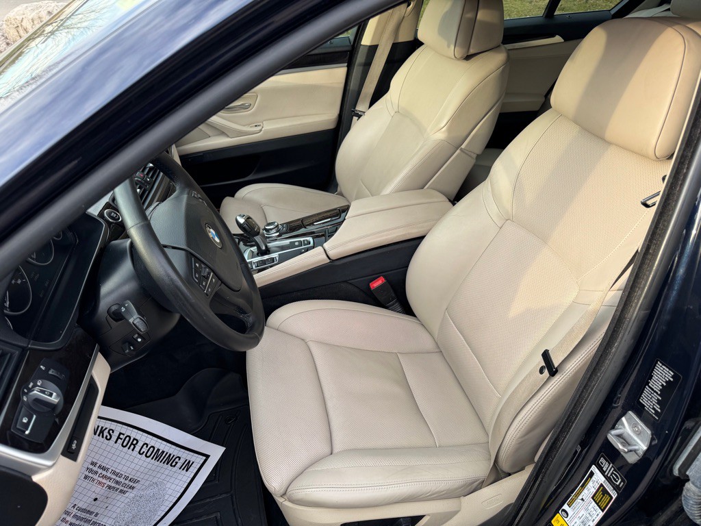 2013 BMW 5 Series Image 12