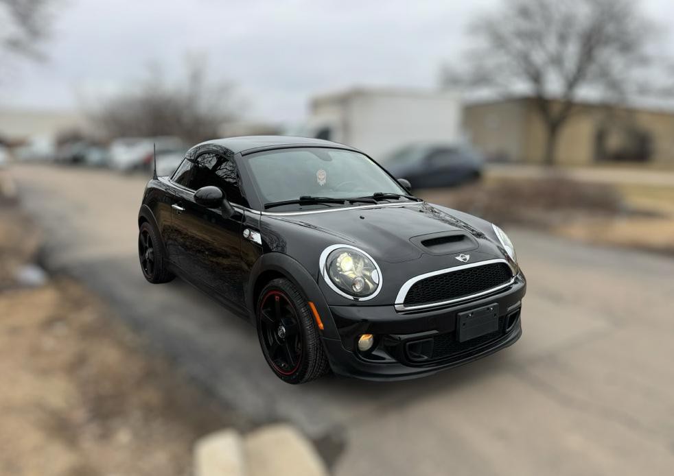 2012 MINI Cooper Image 1