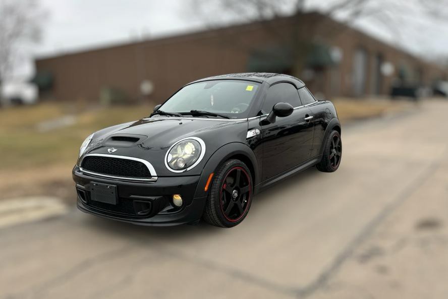 2012 MINI Cooper Image 2