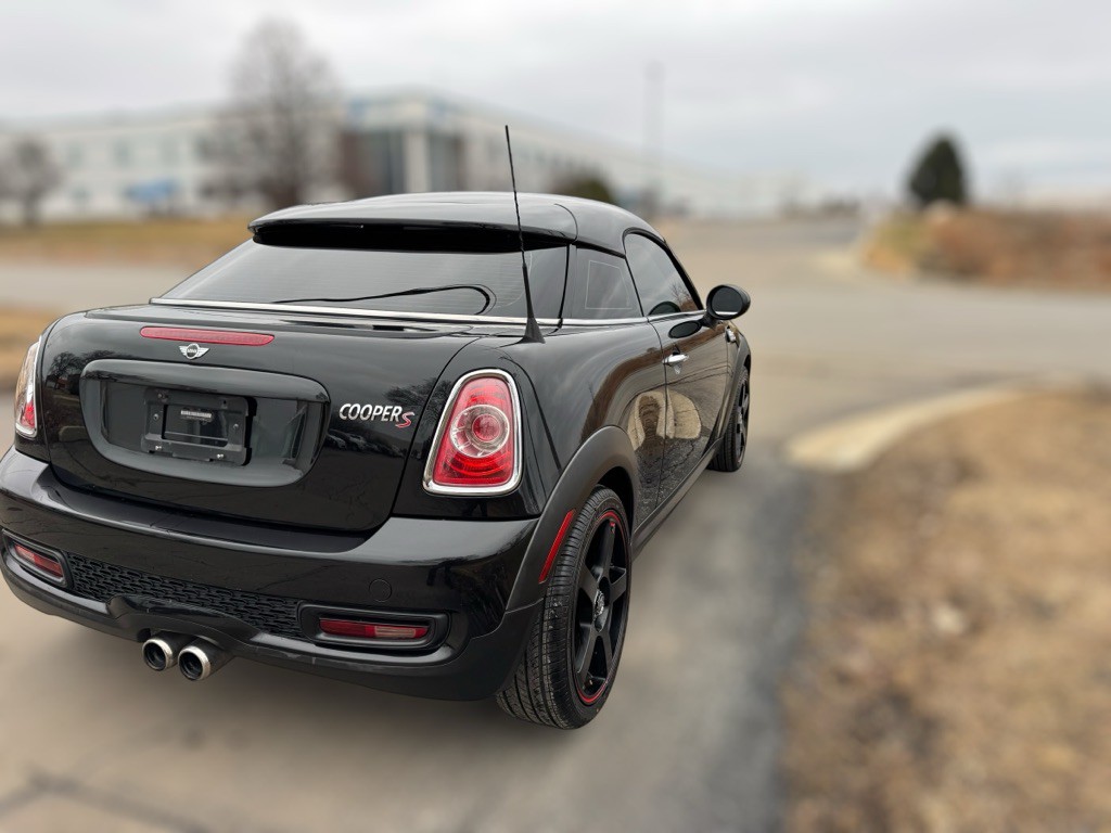 2012 MINI Cooper Image 6