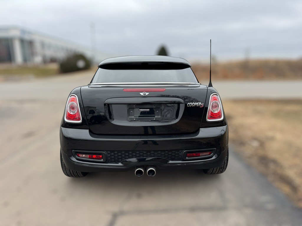 2012 MINI Cooper Image 8