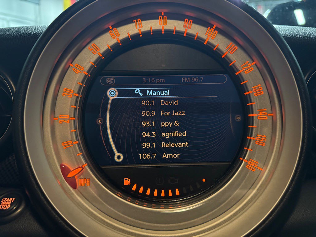 2012 MINI Cooper Image 10