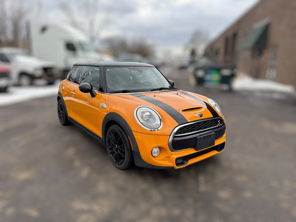 2015 MINI Cooper Image 2