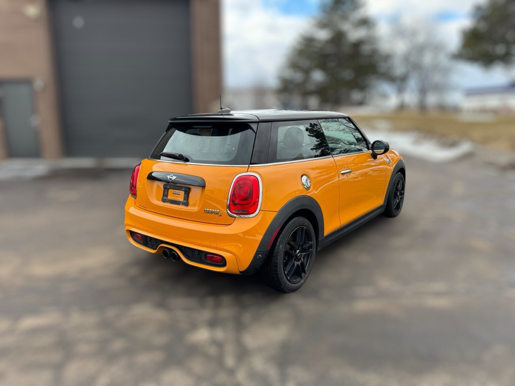 2015 MINI Cooper Image 6