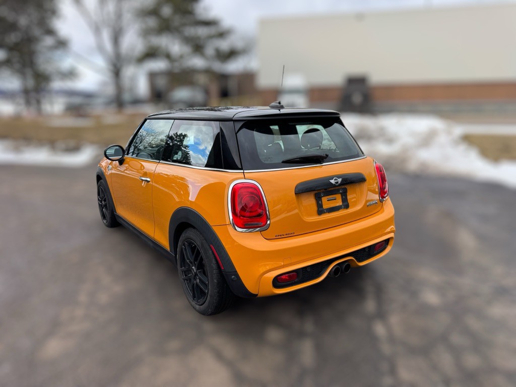 2015 MINI Cooper Image 7