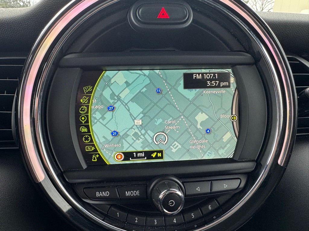 2015 MINI Cooper Image 15