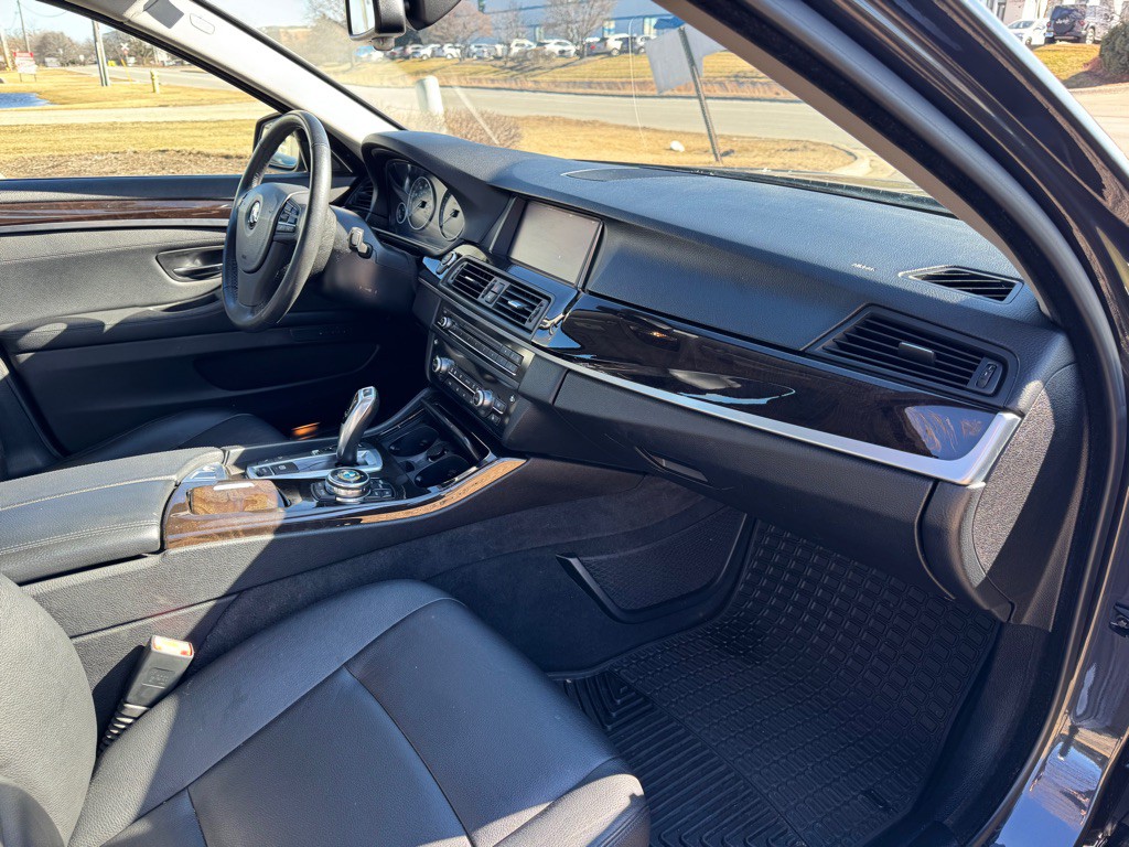 2014 BMW 5 Series Image 14