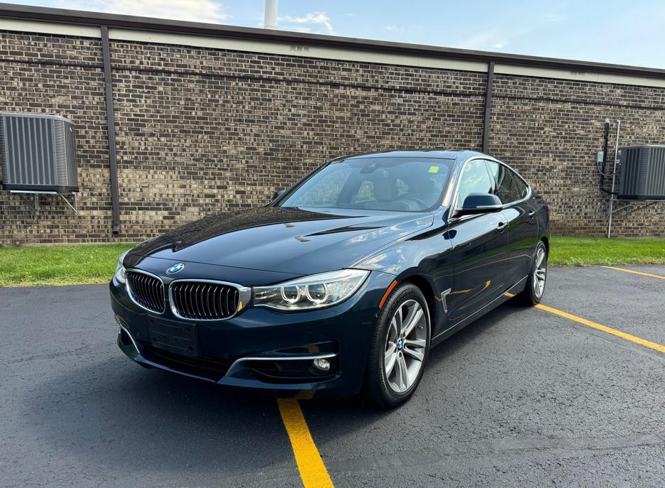 2016 BMW 3 Series Image 1