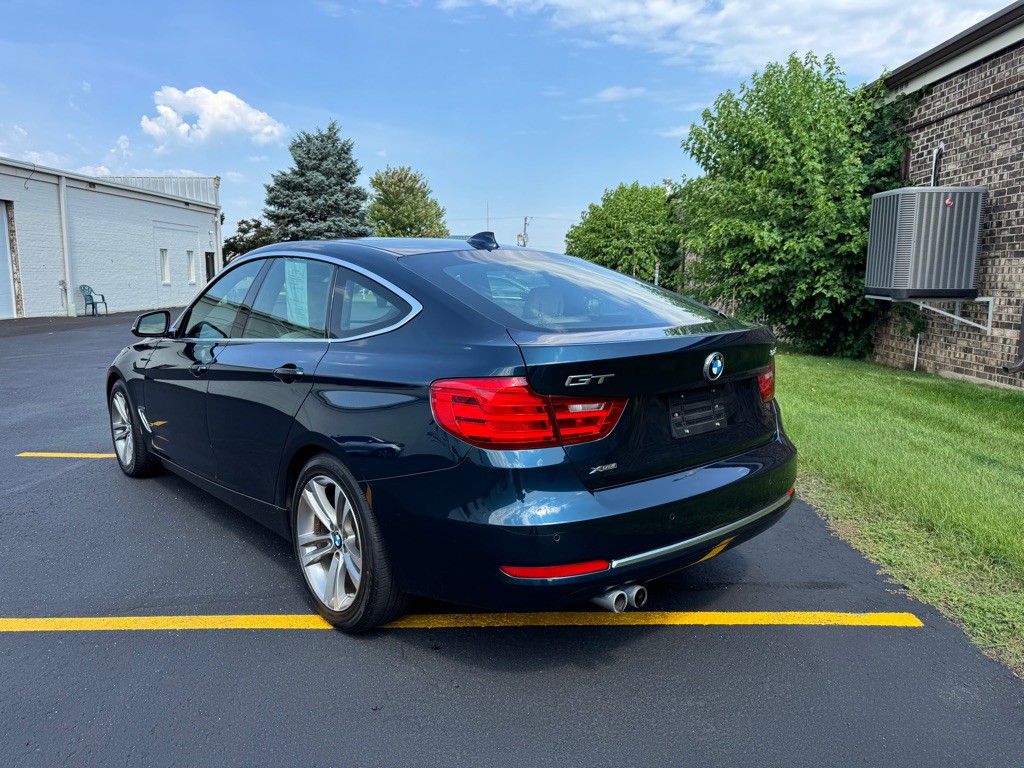 2016 BMW 3 Series Image 7