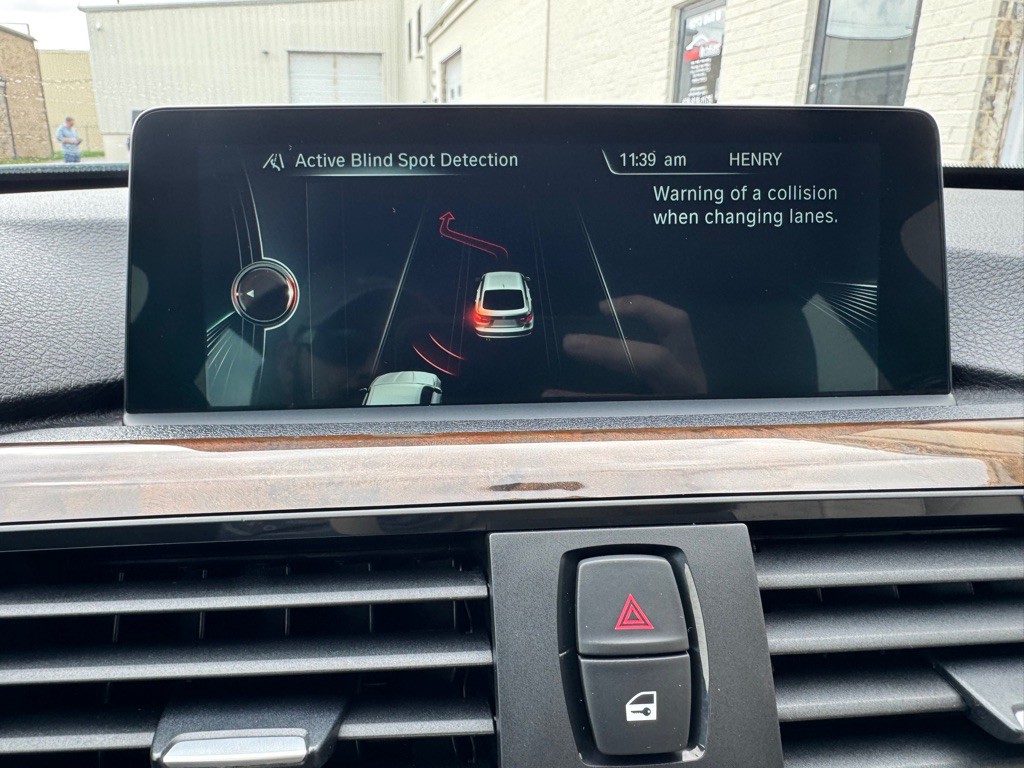 2016 BMW 3 Series Image 13