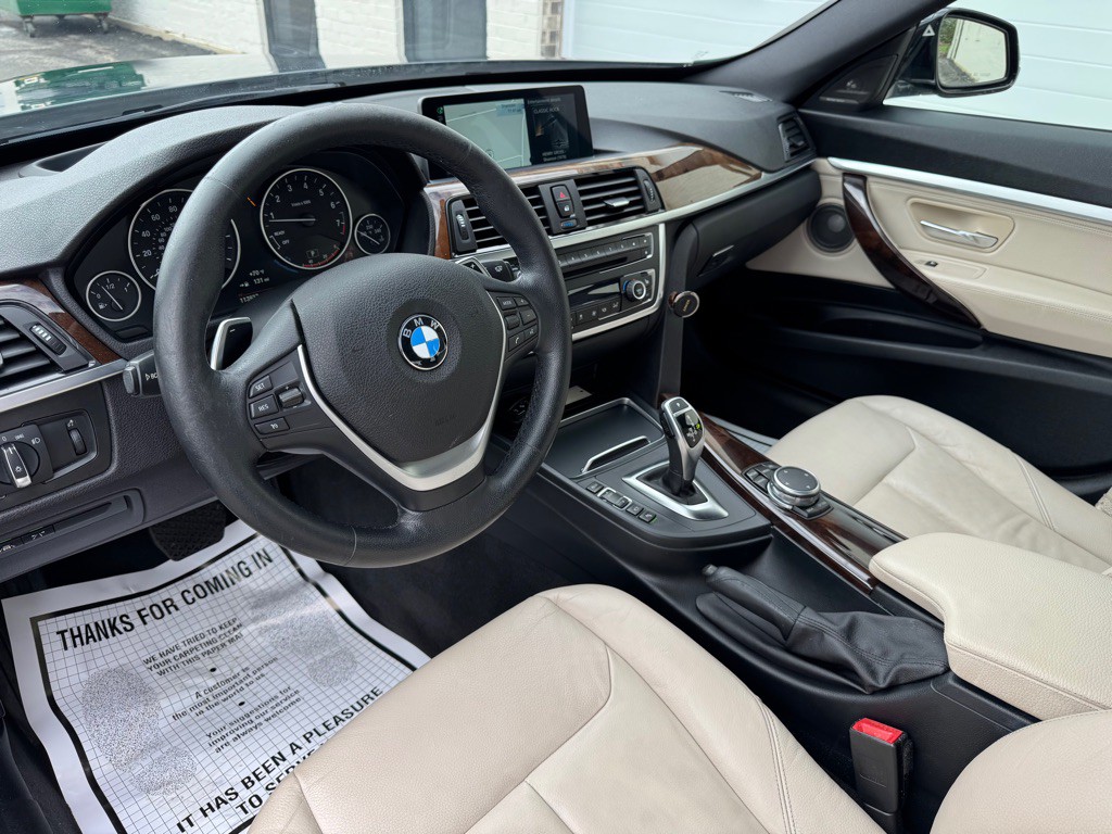 2016 BMW 3 Series Image 15