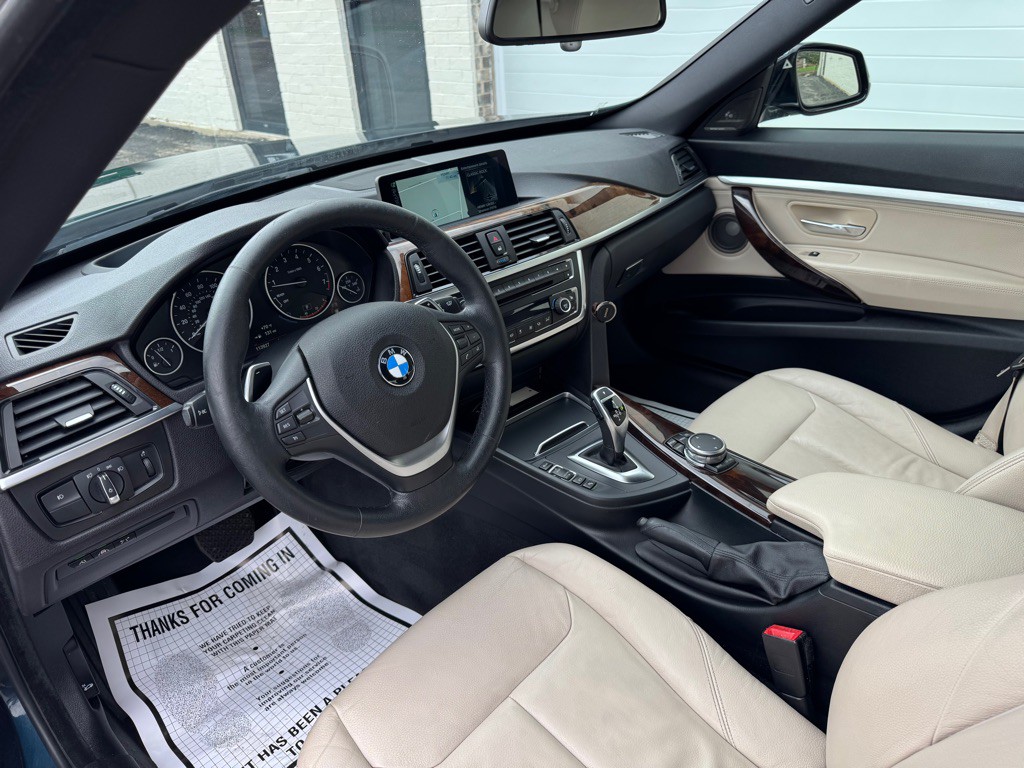 2016 BMW 3 Series Image 16