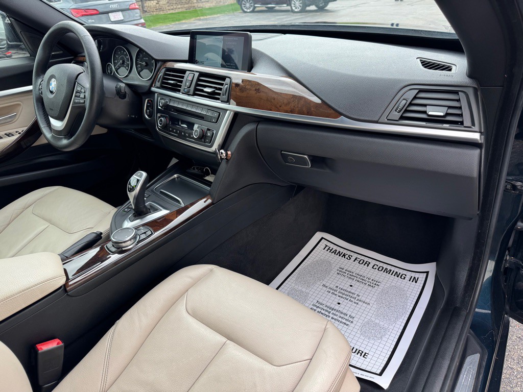 2016 BMW 3 Series Image 19