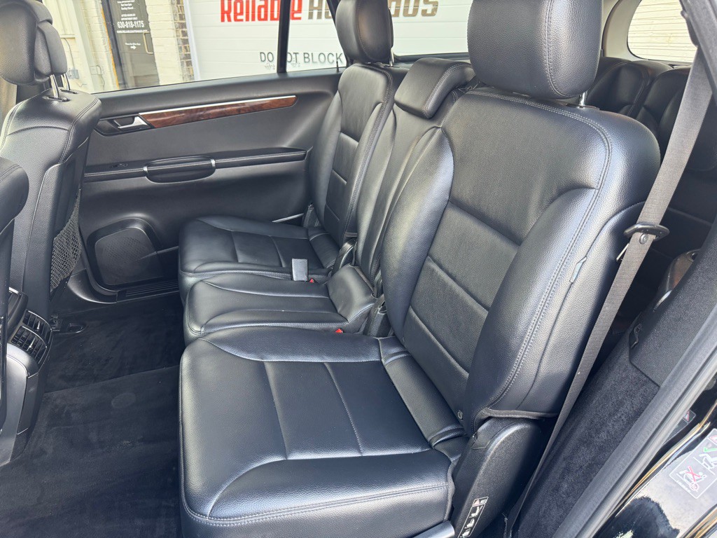 2012 Mercedes-Benz R-Class Image 16