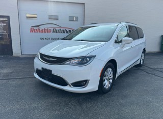 Image for 2018 Chrysler Pacifica Touring L ID: 7554135