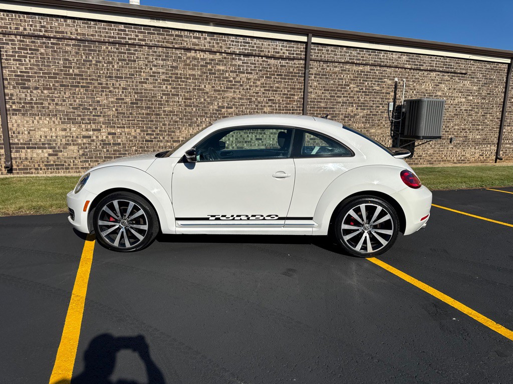 2012 Volkswagen Beetle Image 6