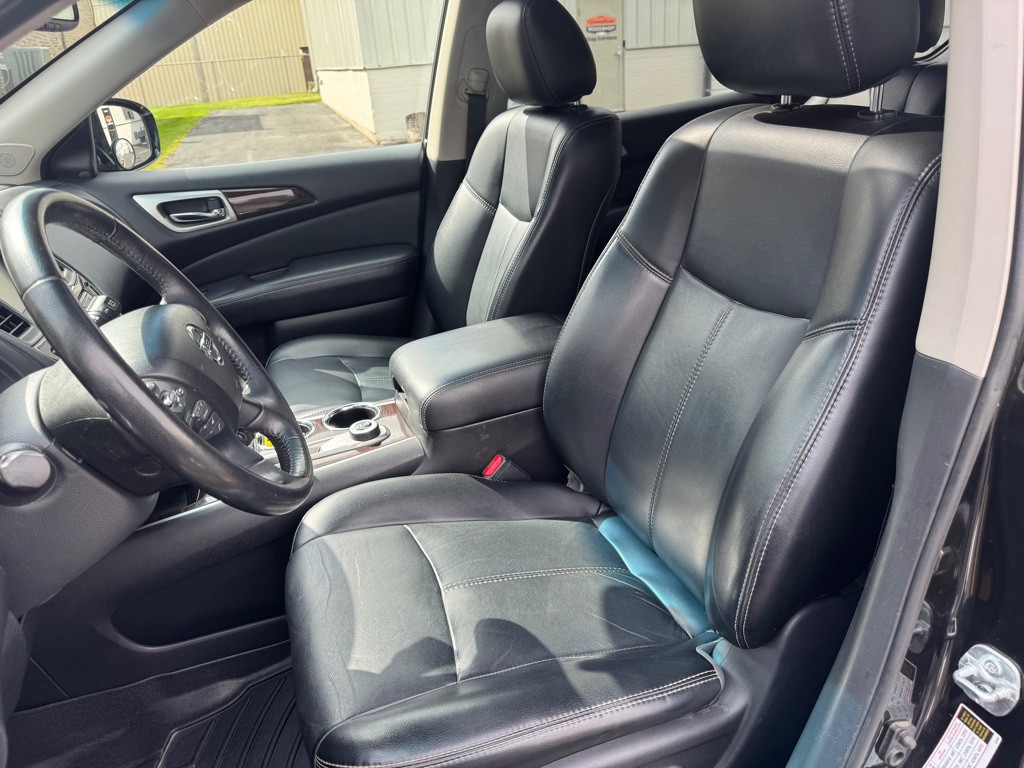 2015 Nissan Pathfinder Image 10