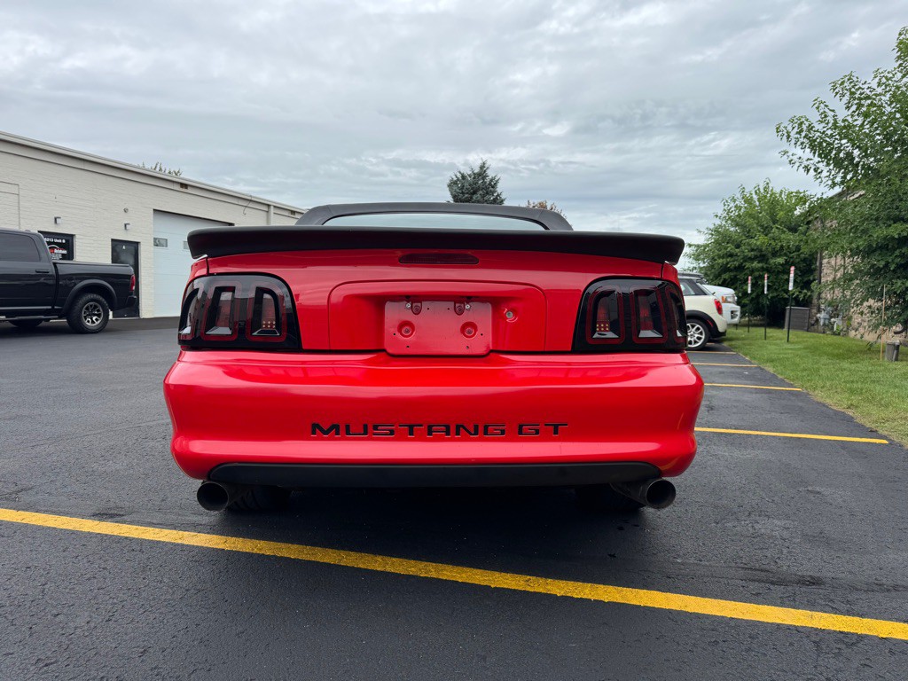 1998 Ford Mustang Image 9