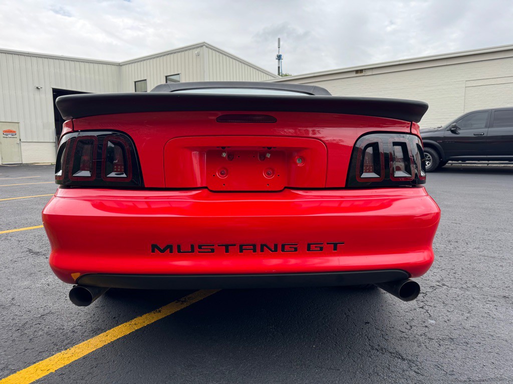 1998 Ford Mustang Image 10