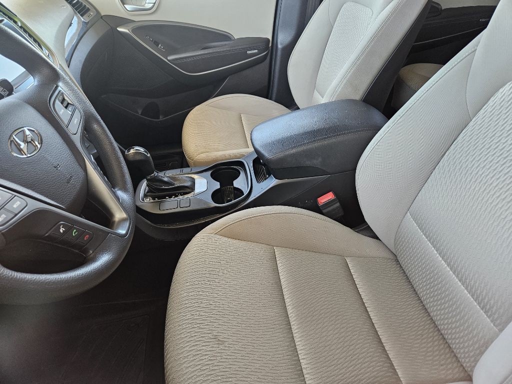 2018 Hyundai Santa Fe Image 9