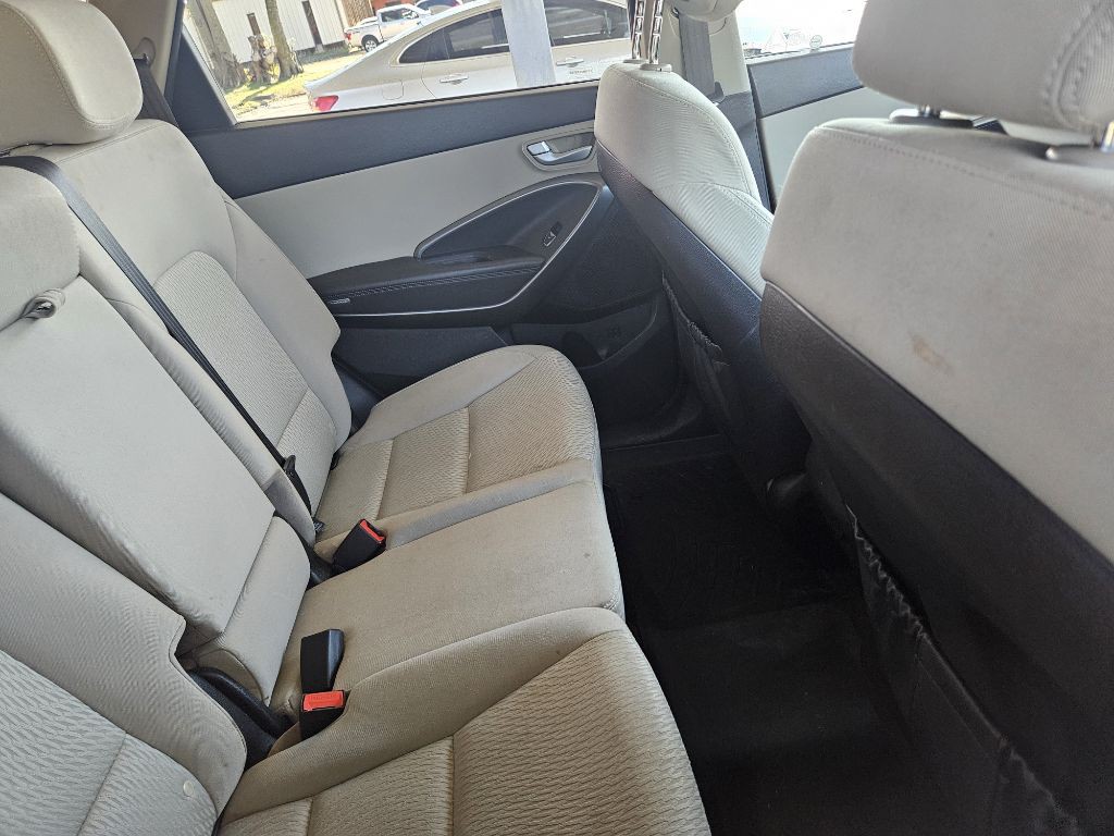 2018 Hyundai Santa Fe Image 12