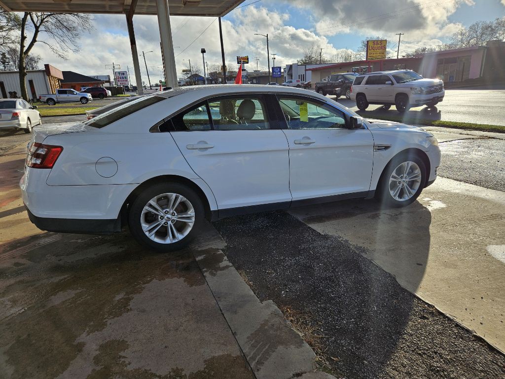 2015 Ford Taurus Image 7